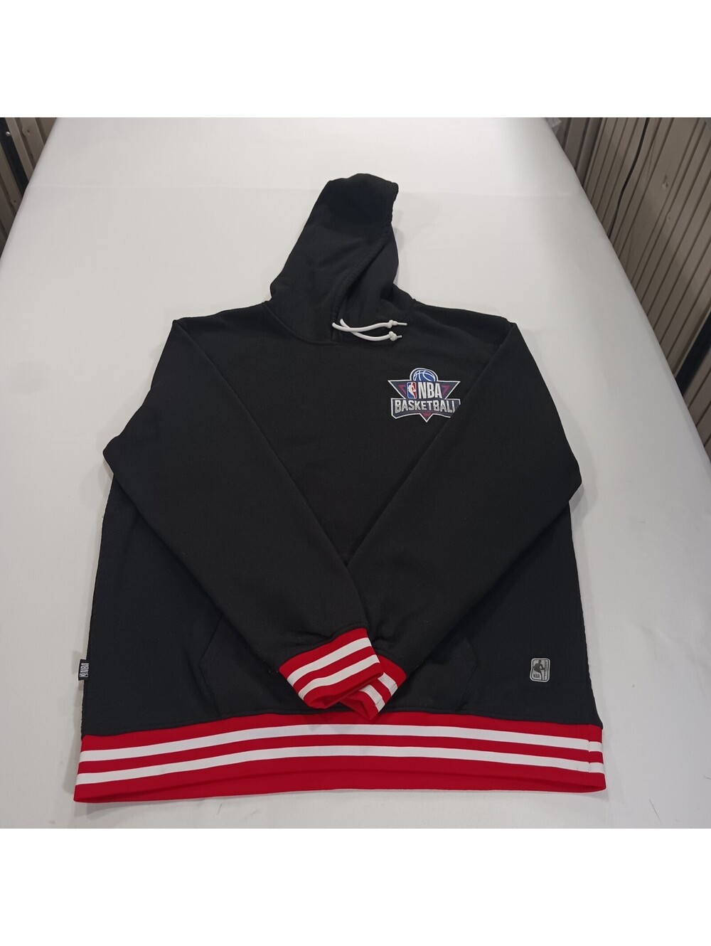 NBA Basketball RN#109135 Men's Black Logo Graphic Hoodie Pullover Sweatshirt XL